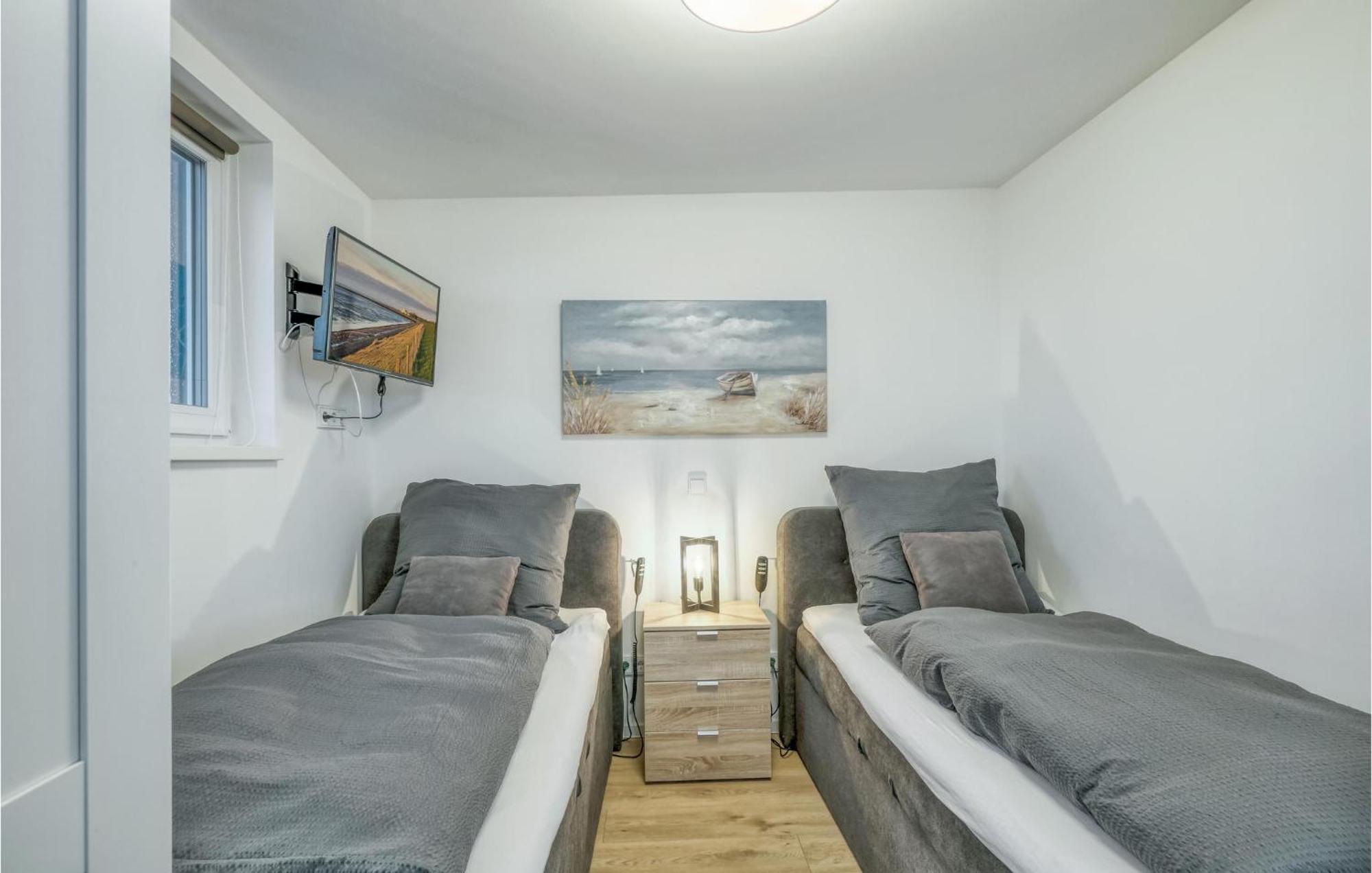 Amazing Home In Tossens With Wifi Buitenkant foto